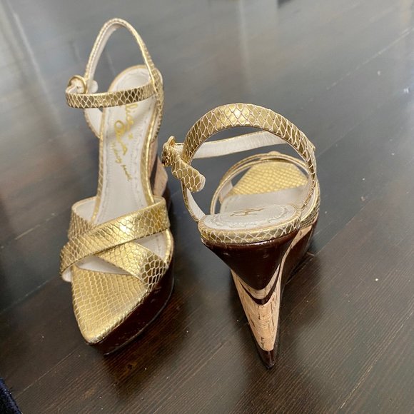 Alice & Olivia Gold & Cork Wedges - Picture 3 of 4